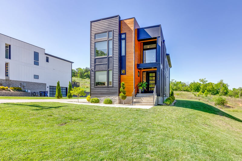 702 W 4th St, Columbia, TN 38401