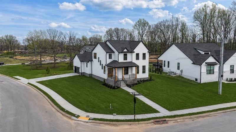 204 Trefethen Dr, White House, TN 37188