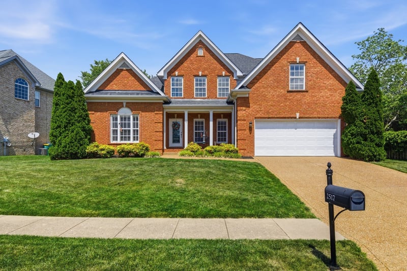 2517 Tisdale Dr, Thompsons Station, TN 37179