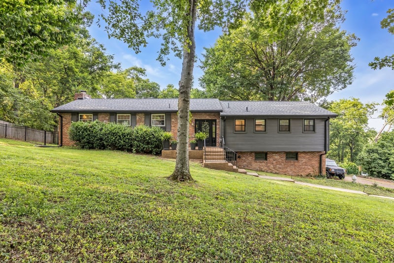 826 Evansdale Dr, Nashville, TN 37220