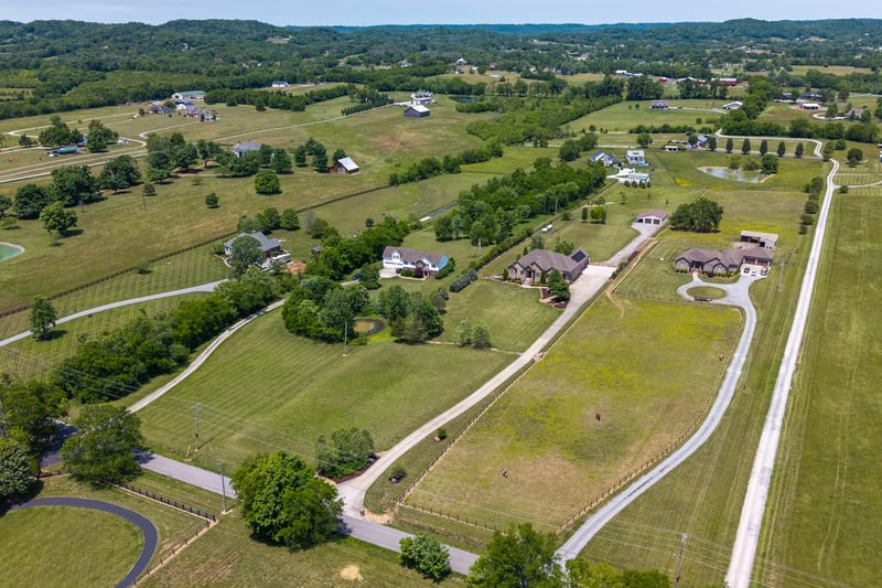 1196 Liberty Ln, Gallatin, TN 37066
