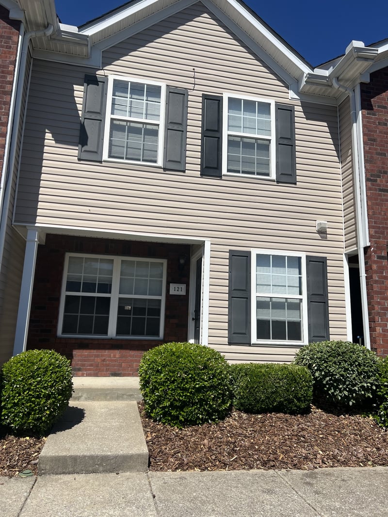 121 Oak Valley Cir, Smyrna, TN 37167
