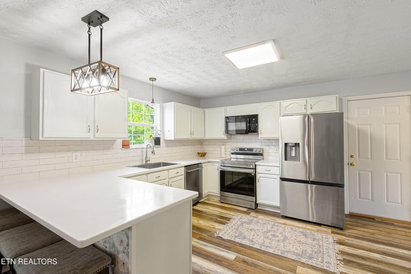 7114 Hannah Brook Rd, Knoxville, TN 37918
