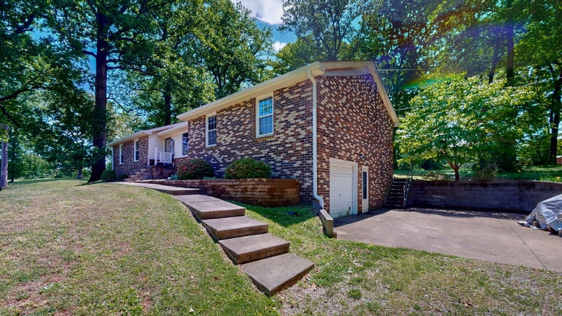 268 Raymond Hodges Rd, Cottontown, TN 37048