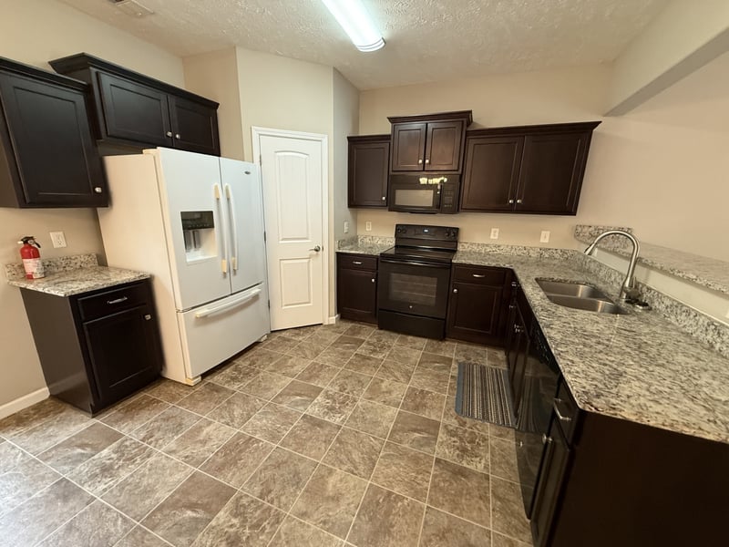 5322 Tony Lama Ln, Murfreesboro, TN 37128