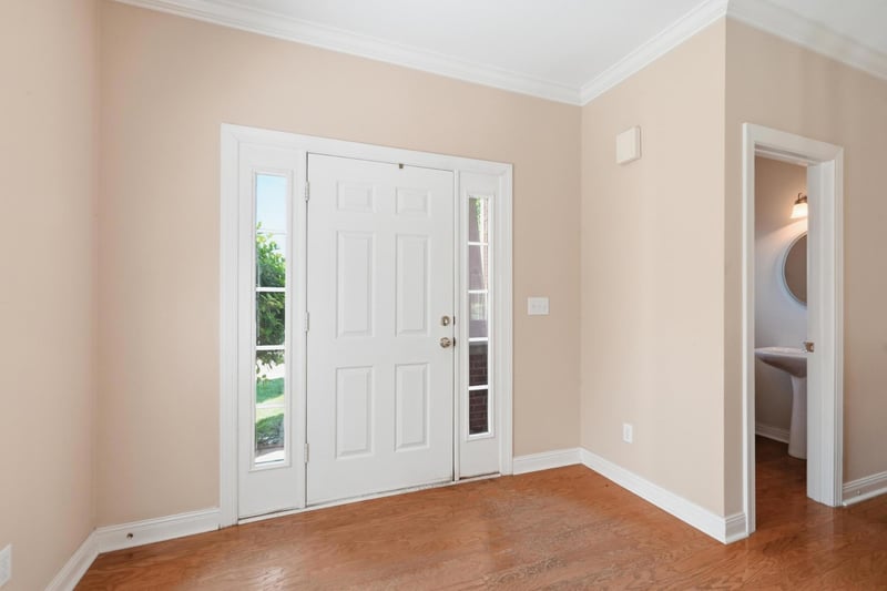 6896 Bridgewater Dr, Nashville, TN 37221