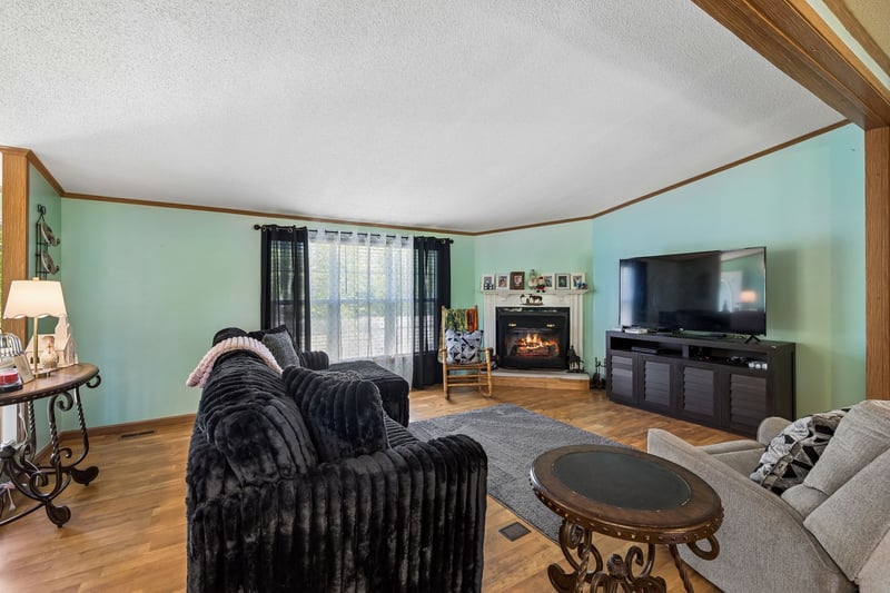 4870 Haley Ln, Columbia, TN 38401