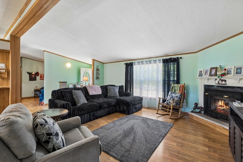 4870 Haley Ln, Columbia, TN 38401