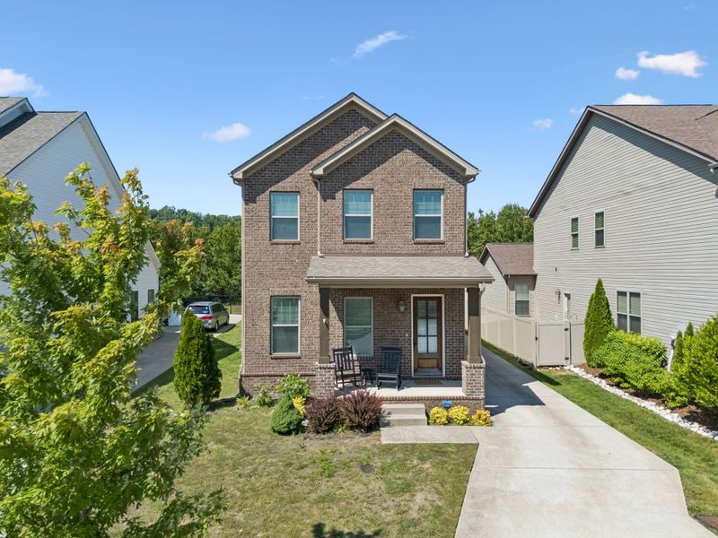 1649 Brockton Ln, Nashville, TN 37221