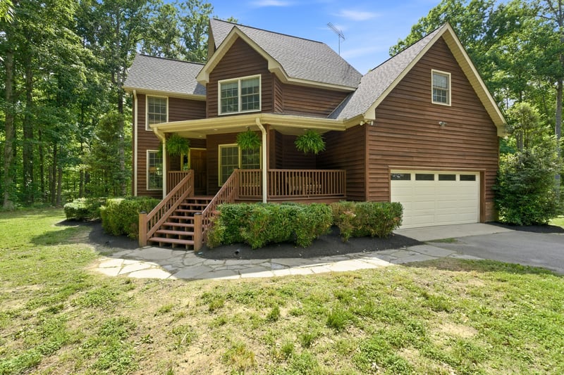 957 Ford Rd, White Bluff, TN 37187