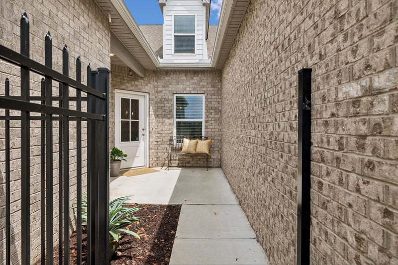 2330 Laurelstone Dr, Murfreesboro, TN 37130