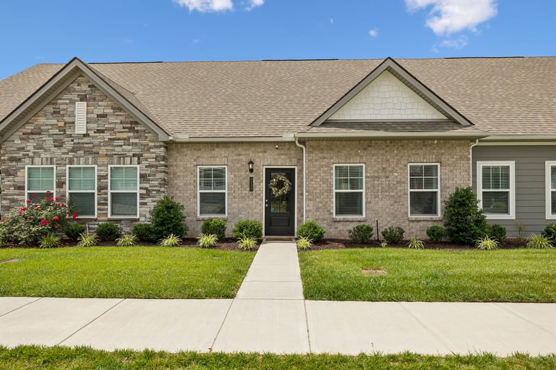 2330 Laurelstone Dr, Murfreesboro, TN 37130