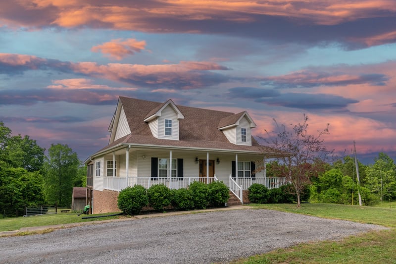 225 Sherman Rd, Charlotte, TN 37036