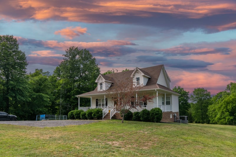 225 Sherman Rd, Charlotte, TN 37036
