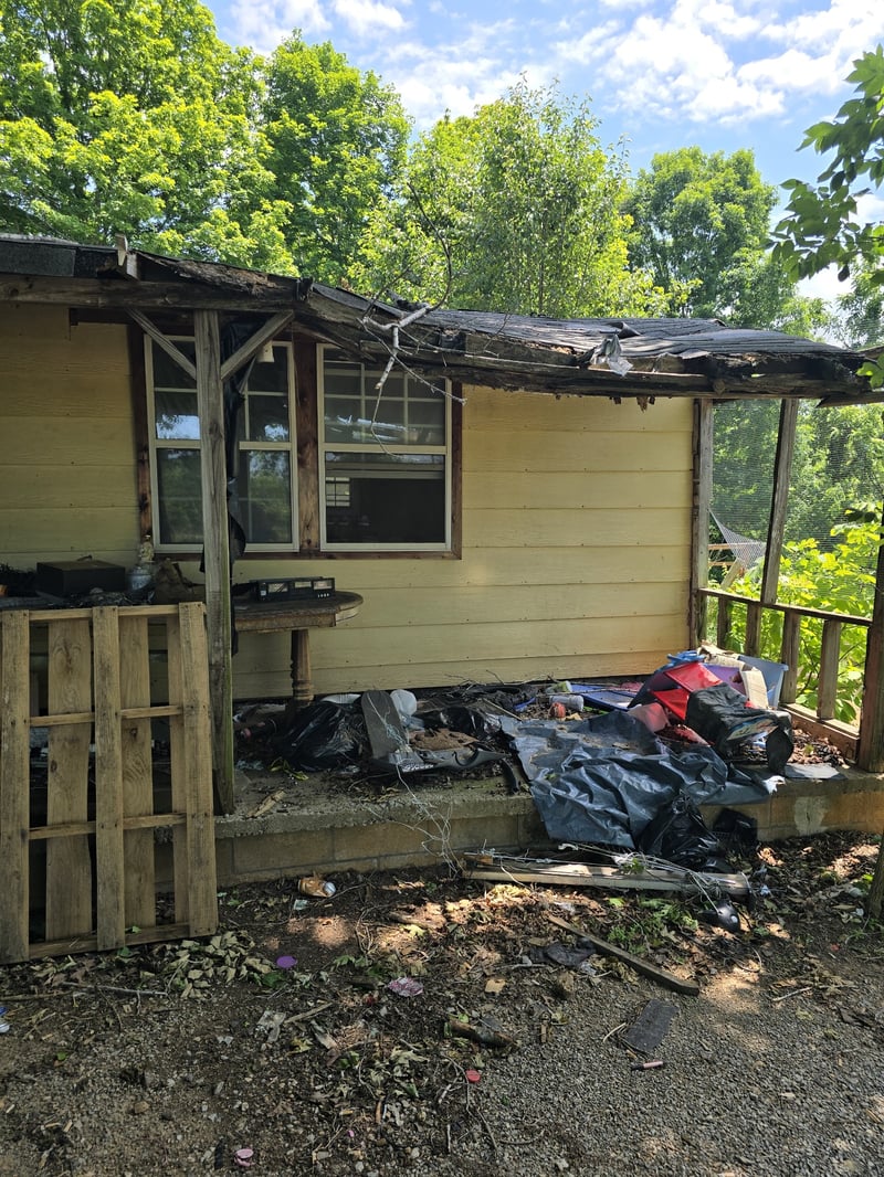 701 Stinson Rd, Bon Aqua, TN 37025