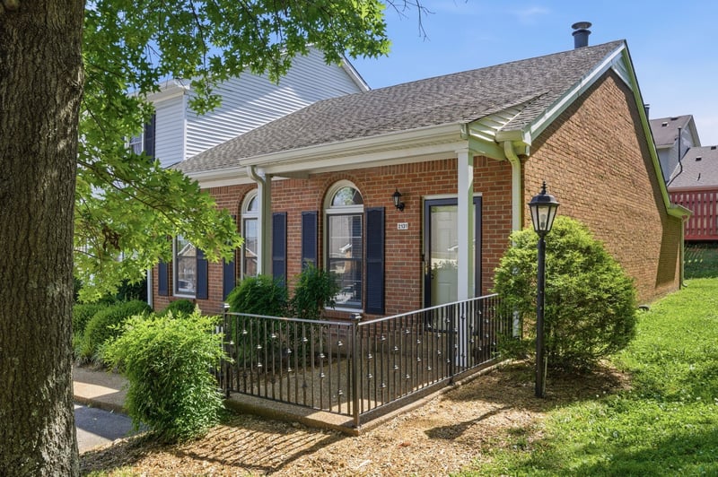 2131 Benton Hall Ct, Columbia, TN 38401