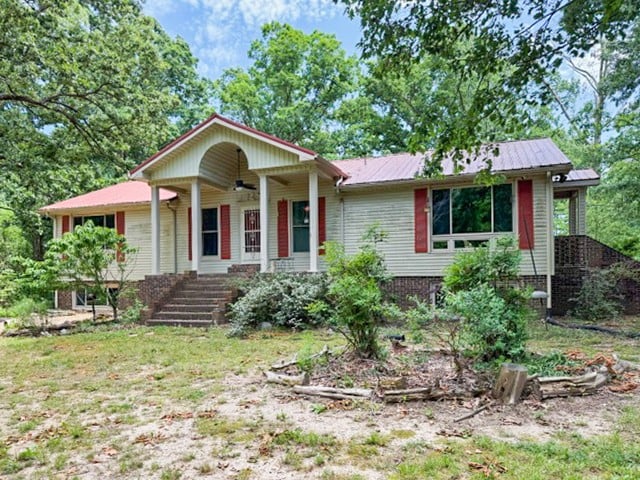 1045 Highland Dr, Dickson, TN 37055