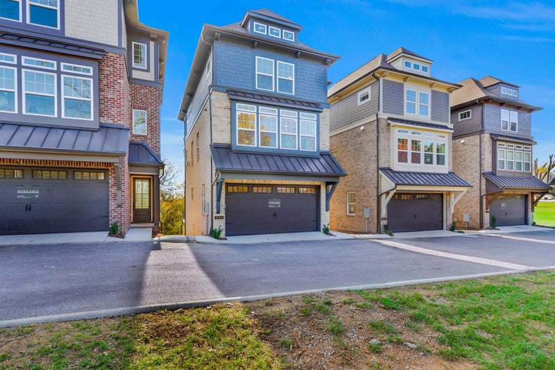 205 Daydreamer Ln, Nashville, TN 37206
