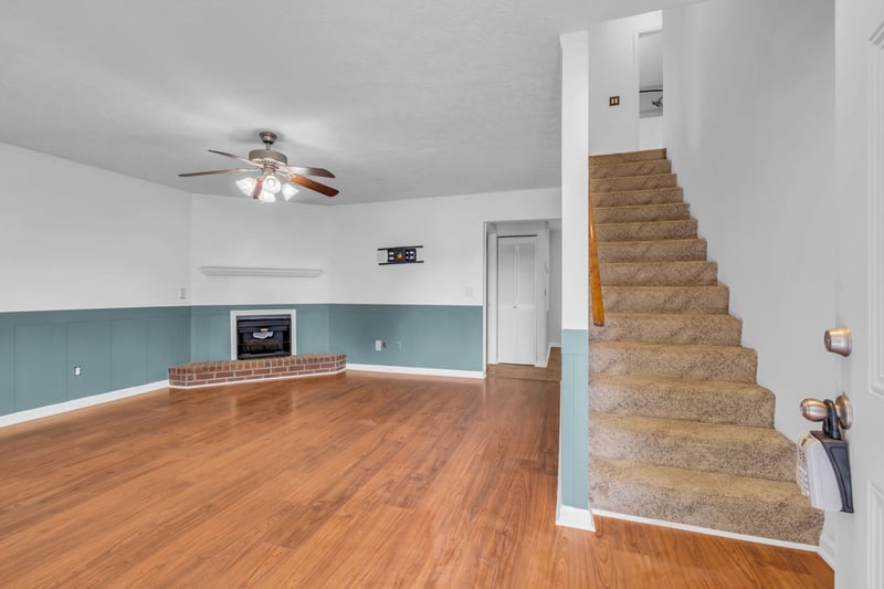 99 Edgehill Ln, Hendersonville, TN 37075