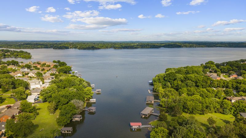 116 Breakwater N, Hendersonville, TN 37075