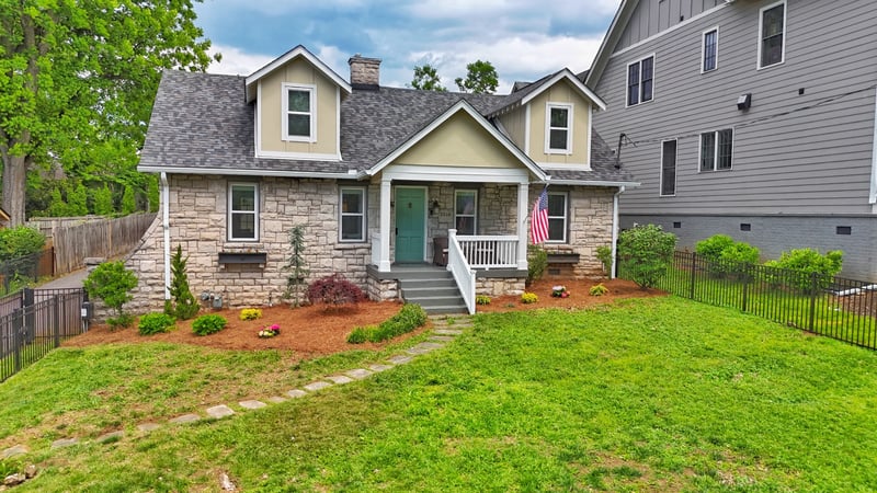 2518 Sharondale Dr, Nashville, TN 37215
