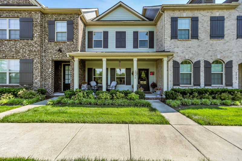 1715 Old Drakes Creek Rd, Hendersonville, TN 37075