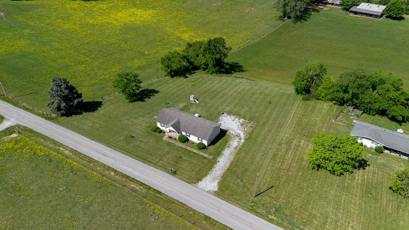 491 White Rd, Portland, TN 37148