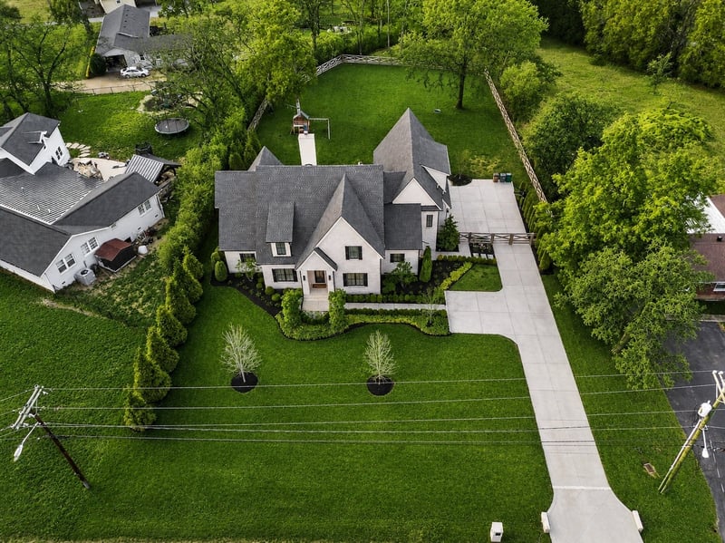721 Newberry Rd, Nashville, TN 37205