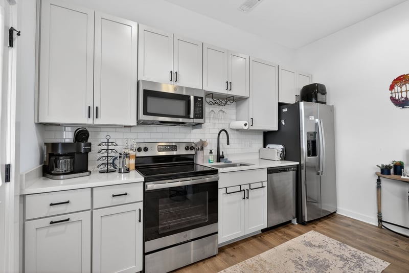1272 3rd Ave S #207, Nashville, TN 37210