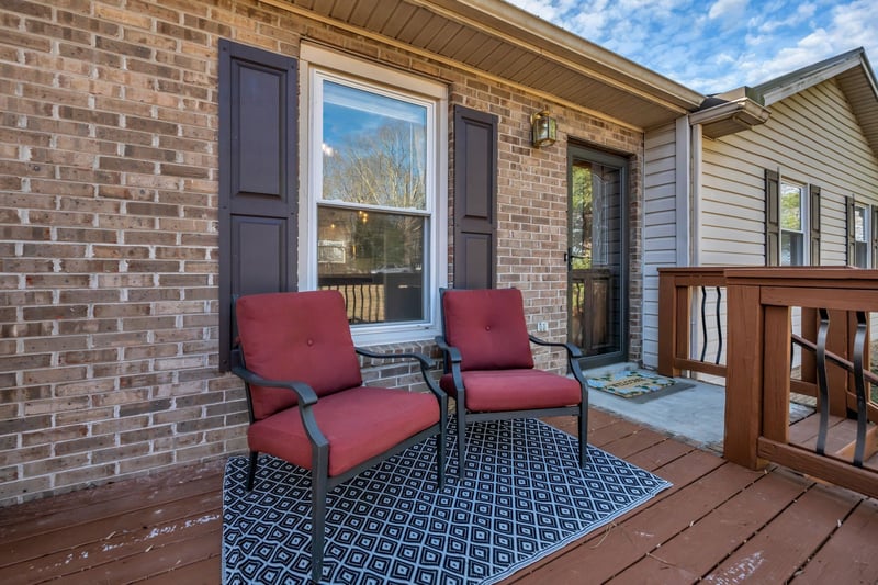 1006 Twin Oaks Dr, White Bluff, TN 37187