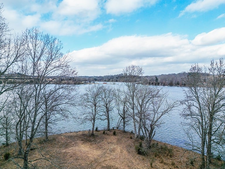 255 Cherokee Dock Rd, Lebanon, TN 37087