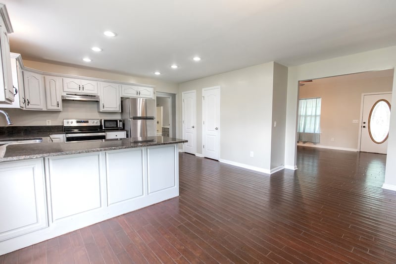 443 Clearview Rd, Cottontown, TN 37048