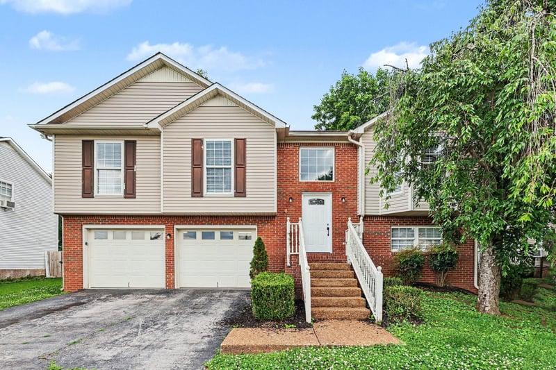 1608 Lillian Cir, Columbia, TN 38401