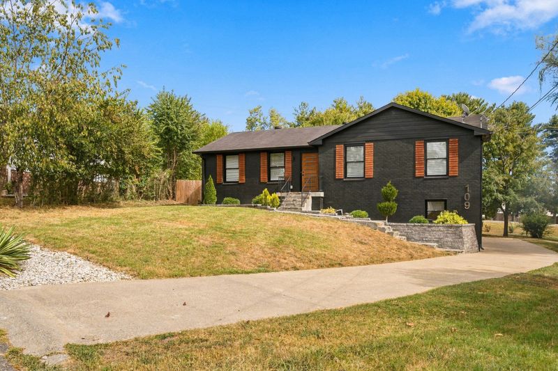 109 Redondo Ct S, Hendersonville, TN 37075