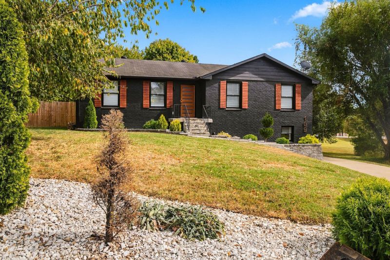109 Redondo Ct S, Hendersonville, TN 37075