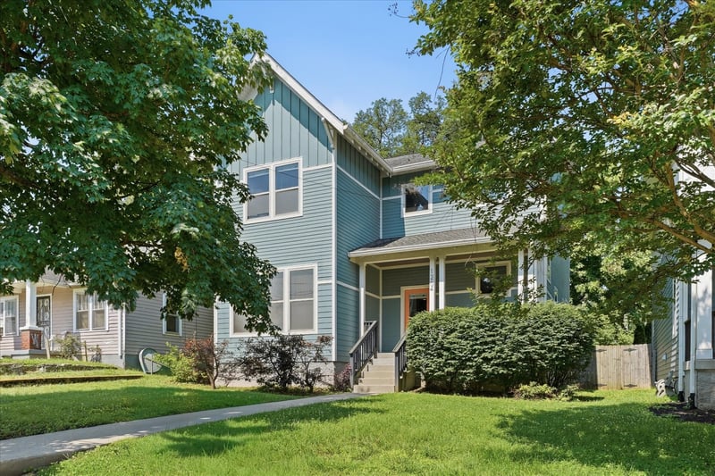 1204 N 8th St, Nashville, TN 37207
