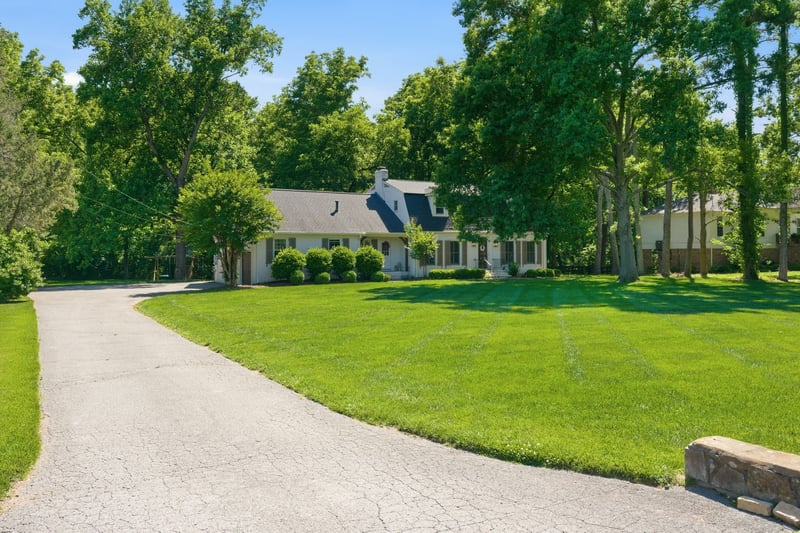 1909 Harpeth River Dr, Brentwood, TN 37027