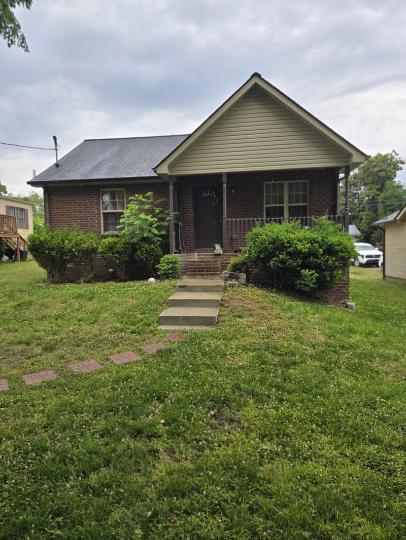 4223 Woods St, Old Hickory, TN 37138