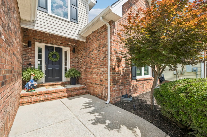 2504 Oak Hill Dr, Murfreesboro, TN 37130