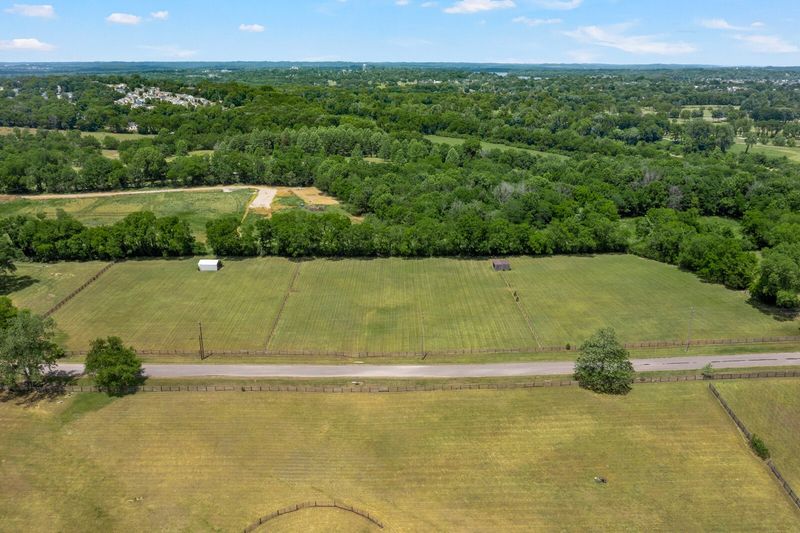 104 Pineywood Acres Dr, Madison, TN 37115
