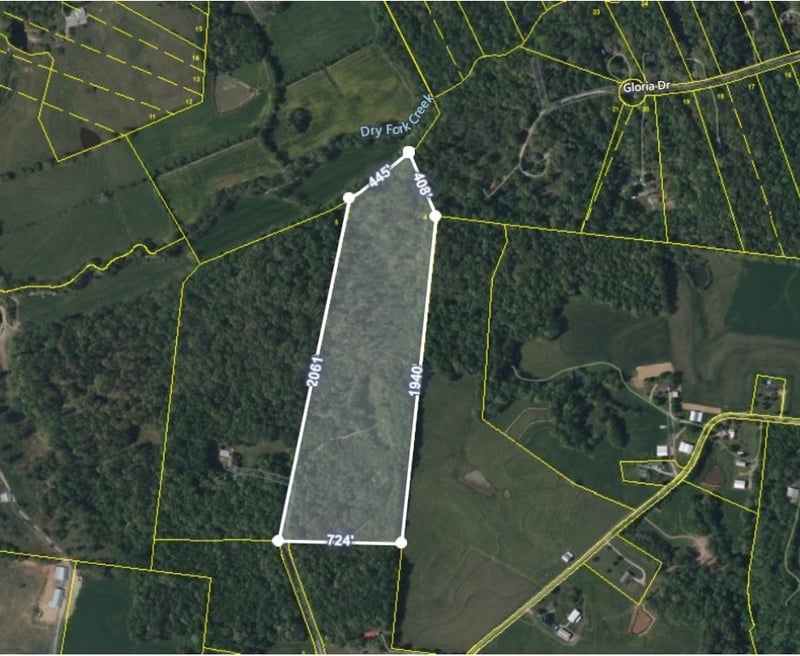 2 Poplar Ridge Rd, Chapmansboro, TN 37035