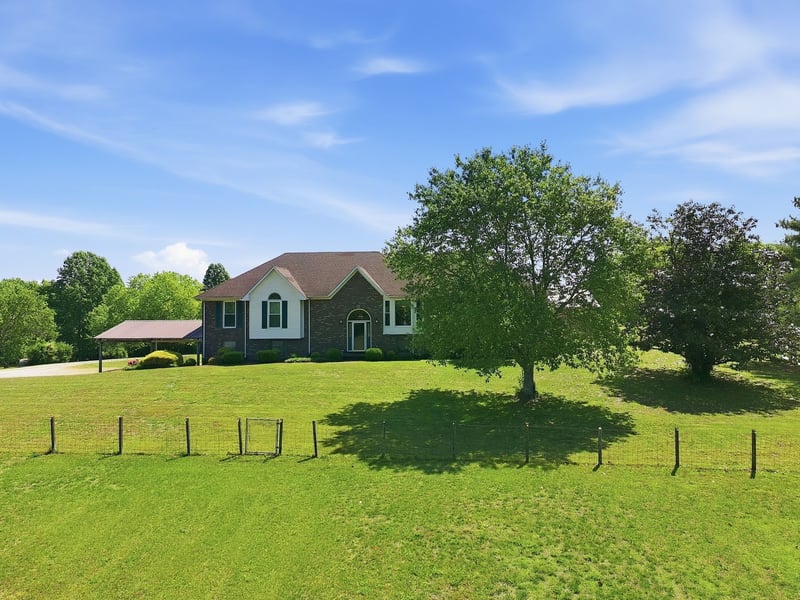 1474 Hardison Rd, Columbia, TN 38401