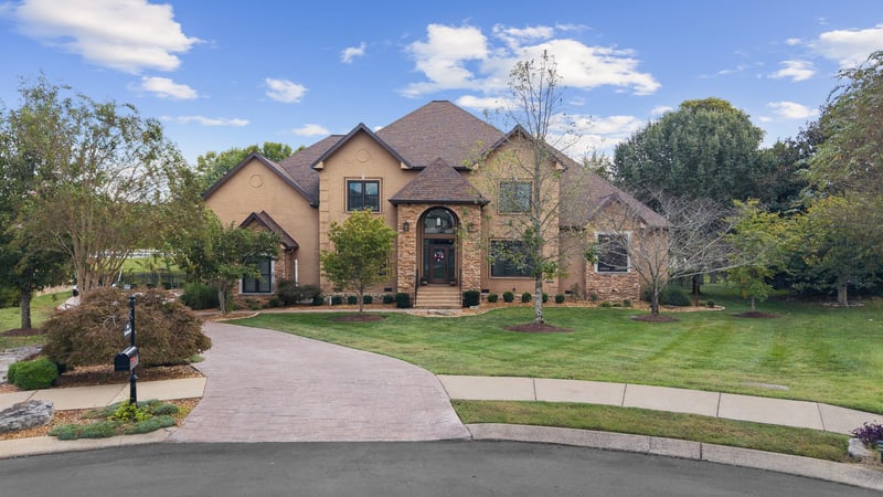 824 Stonebrook Dr, Lebanon, TN 37087