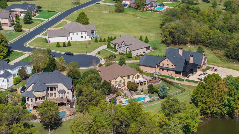 824 Stonebrook Dr, Lebanon, TN 37087