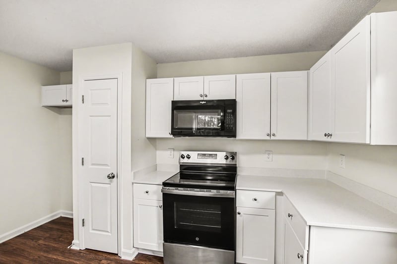 203 Blue Lake Ln, La Vergne, TN 37086