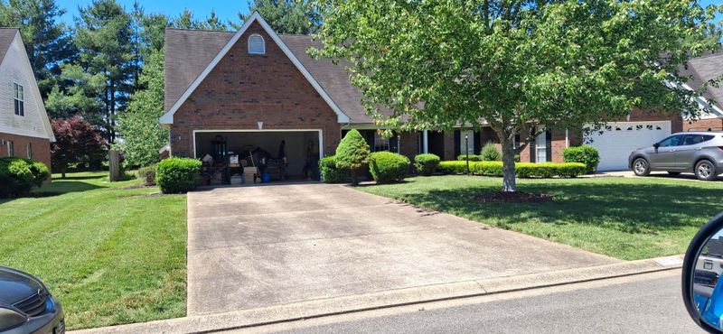1722 Keeneland Ct, Murfreesboro, TN 37127