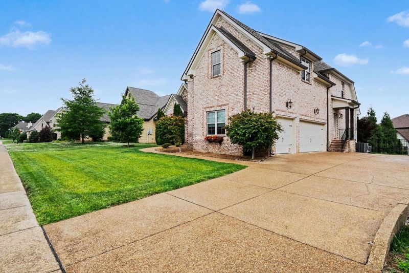 2972 Stewart Campbell Pt, Spring Hill, TN 37174