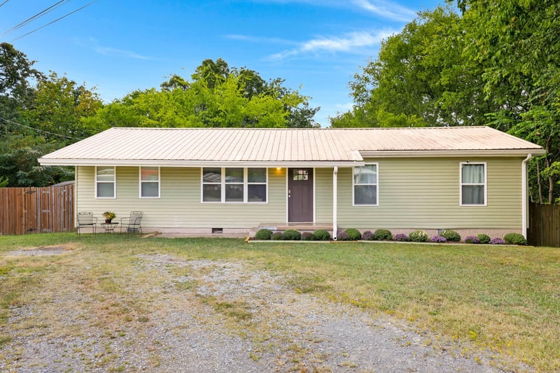 39 Fine St, Rossville, GA 30741