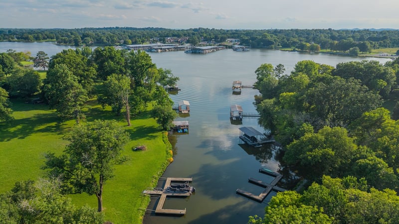 182 Cherokee Rd, Hendersonville, TN 37075