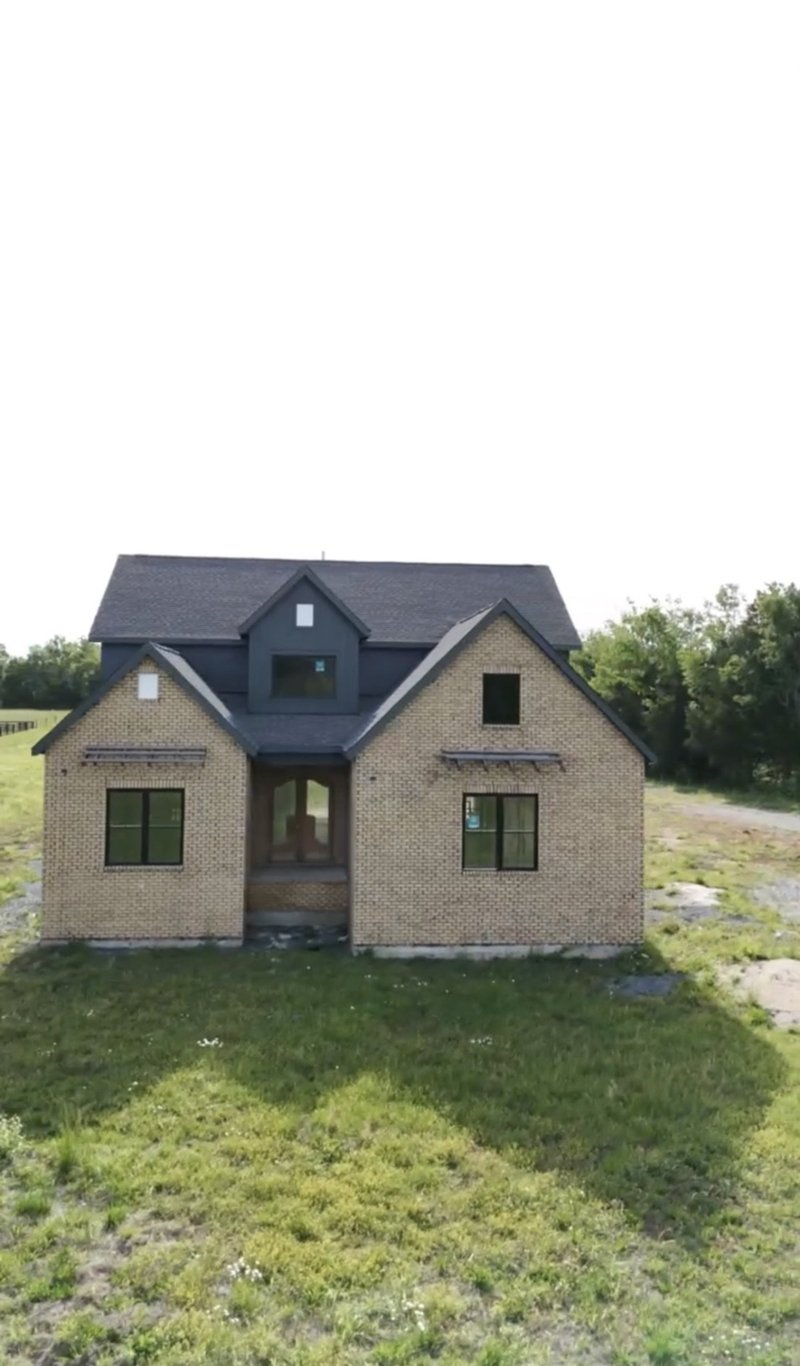 2121 Kingwood Ln, Rockvale, TN 37153
